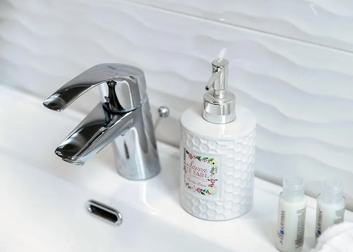 Antica - Downtown * קומו